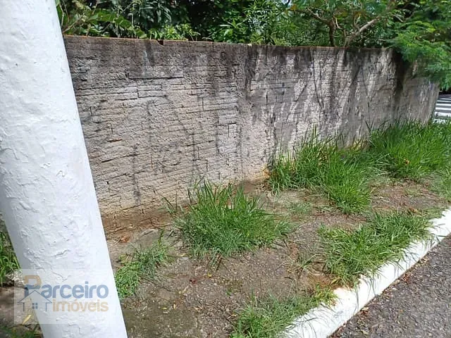 Casa com 441m² 2 quartos e 1 banheiro, à venda, no bairro Vila Santana em São Paulo