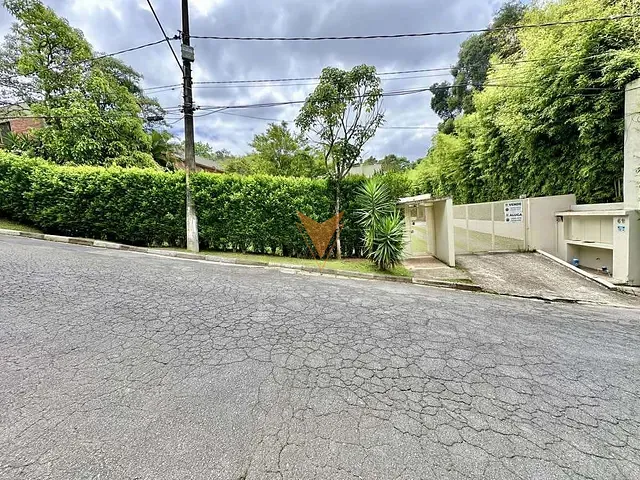 Casa 4 quartos e 5 banheiros, à venda, no bairro Recanto Impla em Carapicuíba