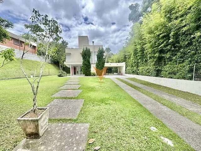 Casa 4 quartos e 5 banheiros, à venda, no bairro Recanto Impla em Carapicuíba