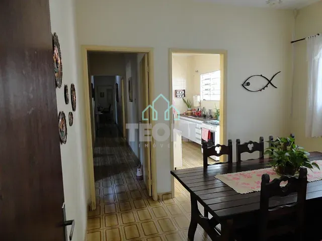 Casa com 510m² 5 quartos e 3 banheiros, à venda, no bairro Jardim das Nações em Taubaté