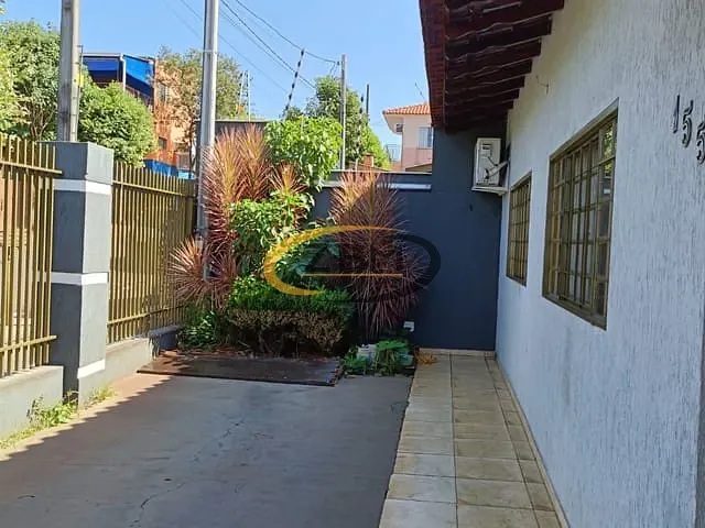 Casa 3 quartos e 3 banheiros, à venda ou para alugar, no bairro Setor 7 em Ibiporã