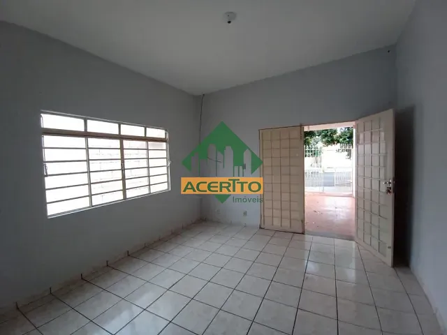 Casa com 330m² 3 quartos e 2 banheiros, à venda, no bairro Jardim Paulista em Araçatuba