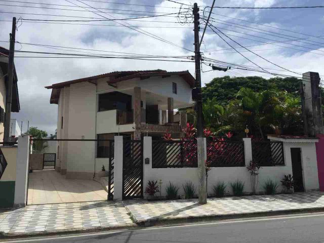 Casa 7 quartos e 8 banheiros, à venda, no bairro Centro em Bertioga