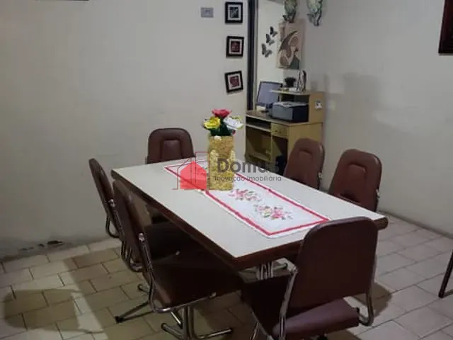 Casa à venda, no bairro Mantiqueira em Pindamonhangaba