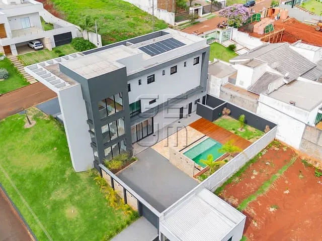Casa com 800m² 5 quartos e 7 banheiros, à venda, no bairro Jardim Costa do Sol em Rolândia