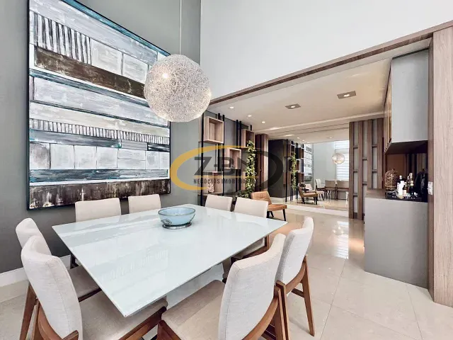 Casa com 373m² 3 quartos e 4 banheiros, à venda, no bairro Gleba Fazenda Palhano em Londrina