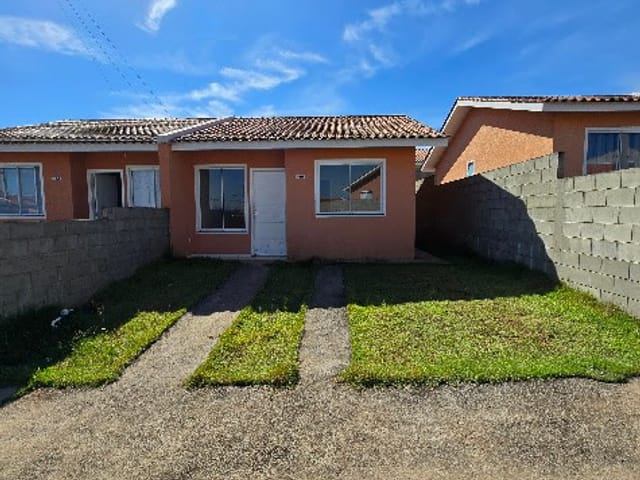 Casa com 48m² 2 quartos e 1 banheiro, à venda, no bairro Piriquitos em Ponta Grossa