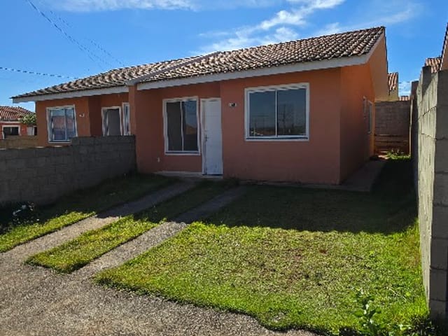 Casa com 48m² 2 quartos e 1 banheiro, à venda, no bairro Piriquitos em Ponta Grossa