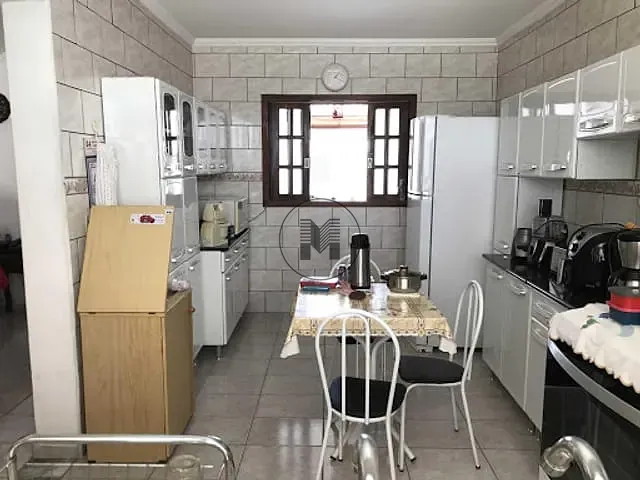 Casa 3 quartos e 3 banheiros, à venda, no bairro Parque Residencial Anna Guilhermina Rois Alves em Guaratinguetá