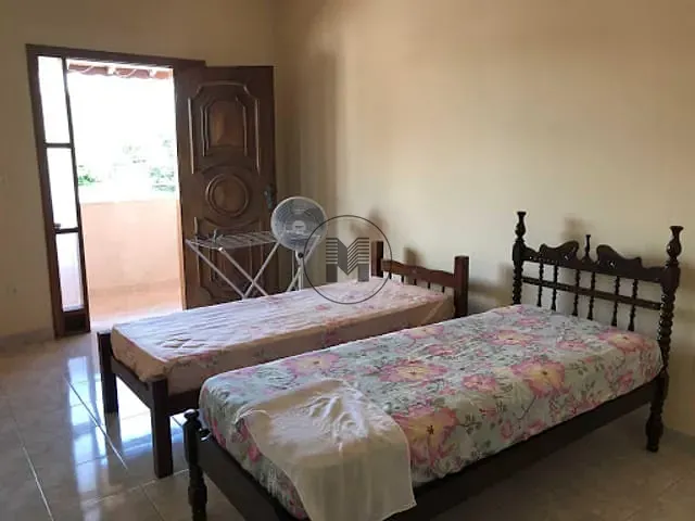 Casa 3 quartos e 3 banheiros, à venda, no bairro Parque Residencial Anna Guilhermina Rois Alves em Guaratinguetá