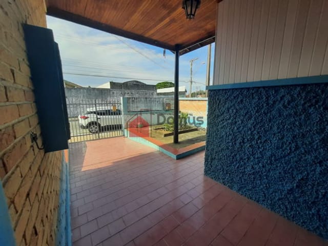 Casa com 300m², à venda, no bairro Chácara Galega em Pindamonhangaba
