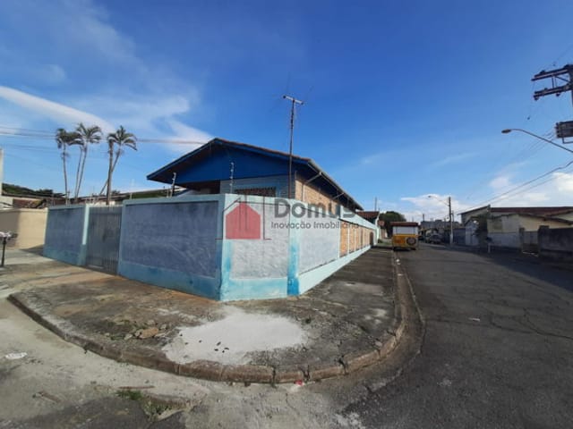 Casa com 300m², à venda, no bairro Chácara Galega em Pindamonhangaba