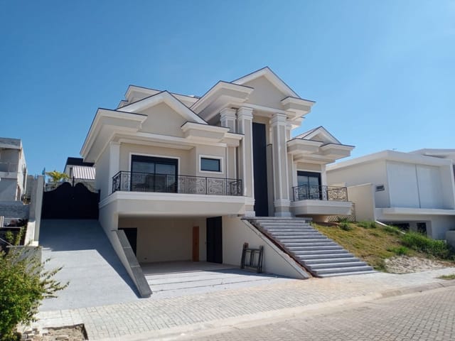 Casa com 700m² 4 quartos e 6 banheiros, à venda, no bairro Condomínio Reserva do Paratehy em São José dos Campos