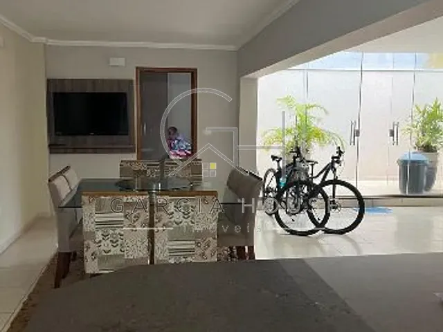 Casa 4 quartos e 4 banheiros, à venda, no bairro Parque São José  em Cravinhos