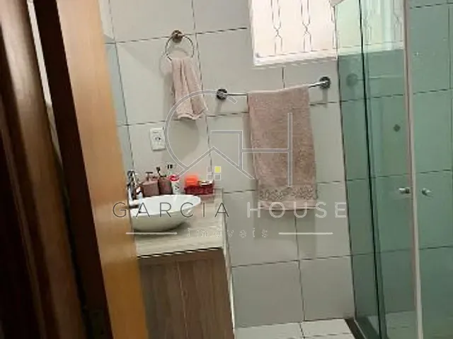 Casa 4 quartos e 4 banheiros, à venda, no bairro Parque São José  em Cravinhos