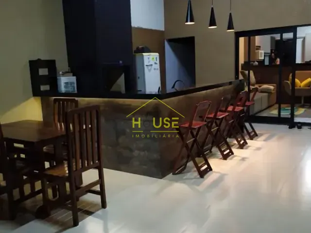 Casa 2 quartos e 2 banheiros, à venda, no bairro Parque Universitário em Fernandópolis