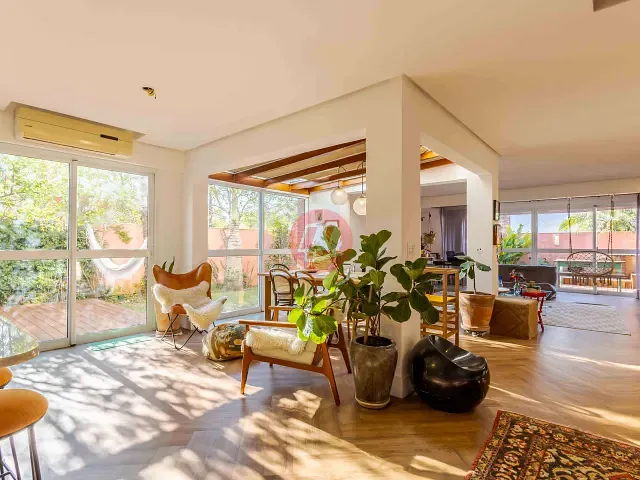 Casa com 220m² 3 quartos e 4 banheiros, à venda, no bairro Lomba do Pinheiro em Porto Alegre