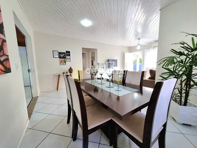 Casa com 300m² 3 quartos e 2 banheiros, à venda, no bairro Rondônia em Novo Hamburgo