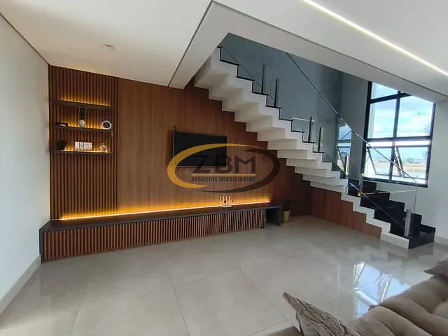 Casa com 256m² 3 quartos e 4 banheiros, à venda, no bairro Gleba Simon Frazer em Londrina