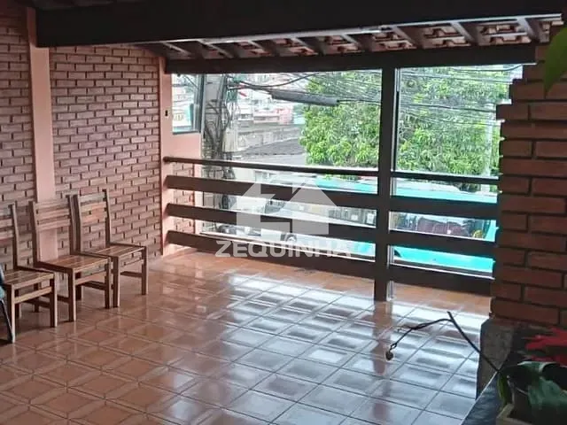 Casa com 125m² 3 quartos e 1 banheiro, à venda, no bairro Veloso em Osasco