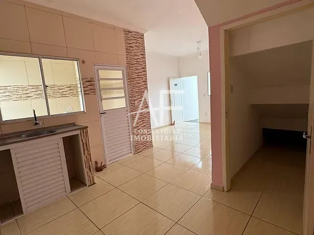 Casa 3 quartos e 1 banheiro, para alugar, no bairro Monte Belo em Taubaté
