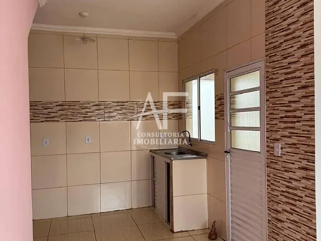 Casa 3 quartos e 1 banheiro, para alugar, no bairro Monte Belo em Taubaté