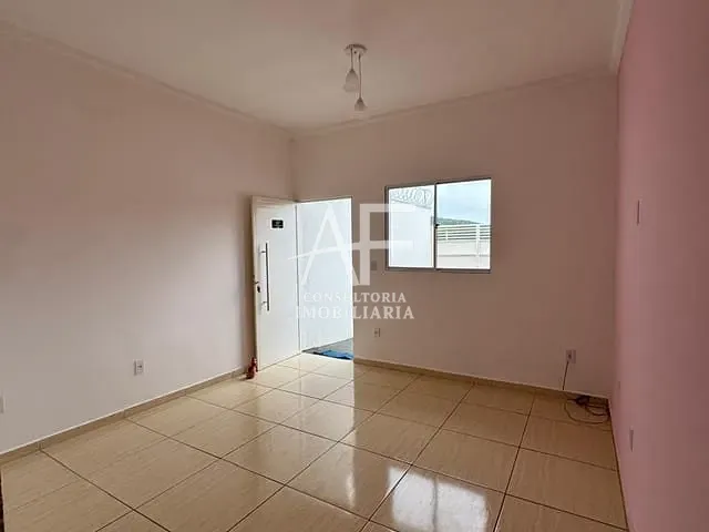Casa 3 quartos e 1 banheiro, para alugar, no bairro Monte Belo em Taubaté