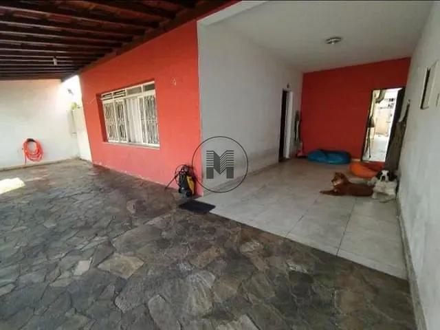 Casa com 300m² 5 quartos e 2 banheiros, à venda, no bairro Cruz em Lorena