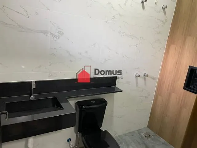Casa com 200m², à venda, no bairro Residencial Vila Romana em Pindamonhangaba