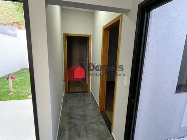 Casa com 200m², à venda, no bairro Residencial Vila Romana em Pindamonhangaba