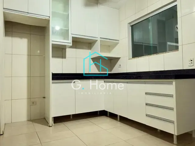 Casa com 300m² 3 quartos e 3 banheiros, à venda, no bairro Jardim Santa Adelaide em Cambé