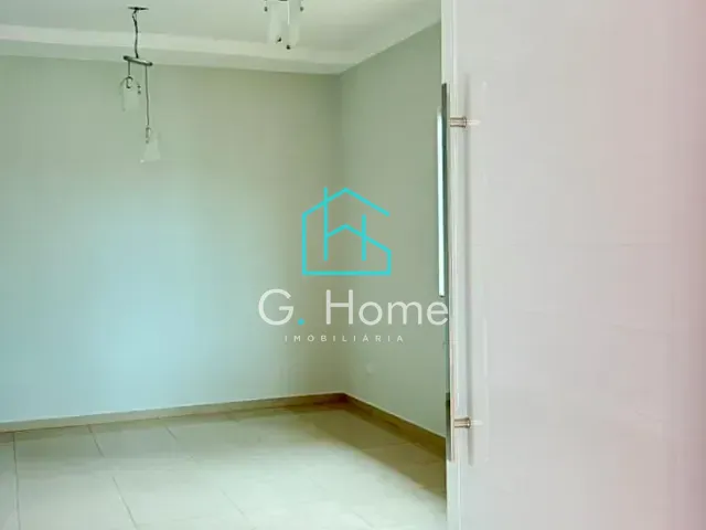 Casa com 300m² 3 quartos e 3 banheiros, à venda, no bairro Jardim Santa Adelaide em Cambé