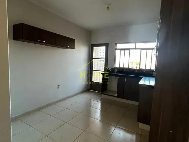 Sobrado 2 quartos e 1 banheiro, para alugar, no bairro Jardim Bom Clima em Votuporanga