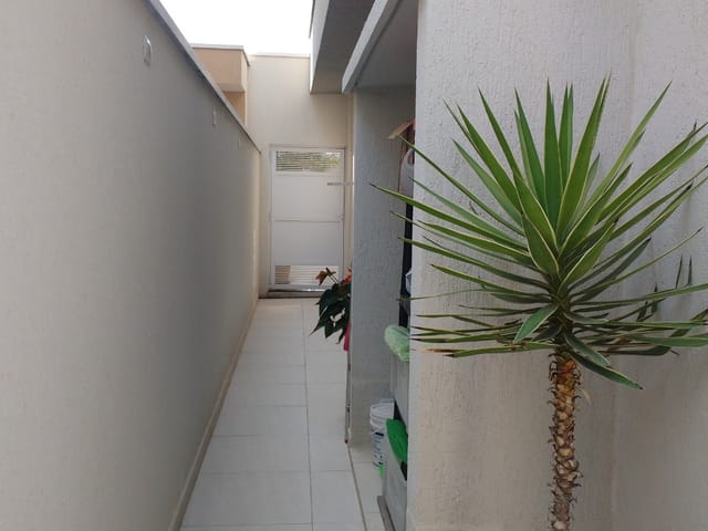 Casa com 300m² 1 quarto e 3 banheiros, à venda, no bairro Residencial Novo Horizonte em Taubaté