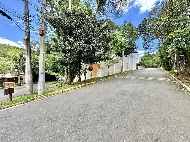 Casa 3 quartos e 7 banheiros, à venda, no bairro Recanto Impla em Carapicuíba