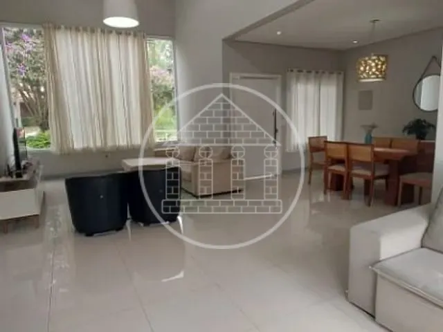 Casa com 940m² 3 quartos e 2 banheiros, à venda, no bairro Lagoa Grande em Embu-Guaçu