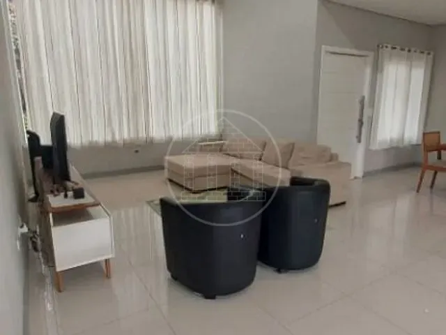 Casa com 940m² 3 quartos e 2 banheiros, à venda, no bairro Lagoa Grande em Embu-Guaçu