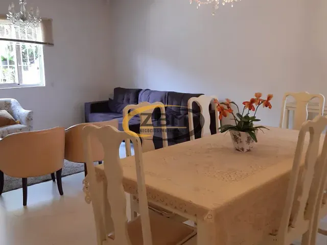 Casa com 300m² 3 quartos e 2 banheiros, à venda, no bairro Jardim Alvorada em Londrina