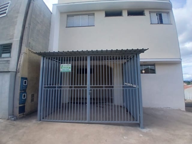Casa 2 quartos e 1 banheiro, para alugar, no bairro Jardim dos Ipês III em São João da Boa Vista