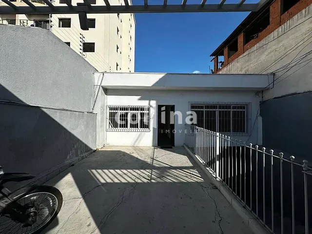 Casa para alugar, no bairro km 18 em Osasco