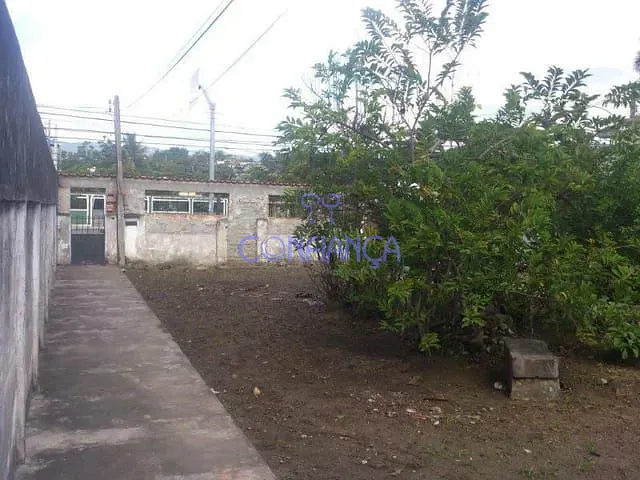 Casa com 480m² 1 quarto e 1 banheiro, à venda, no bairro Senador Vasconcelos em Rio de Janeiro
