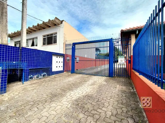 Casa 3 quartos e 1 banheiro, para alugar, no bairro Cajuru em Curitiba