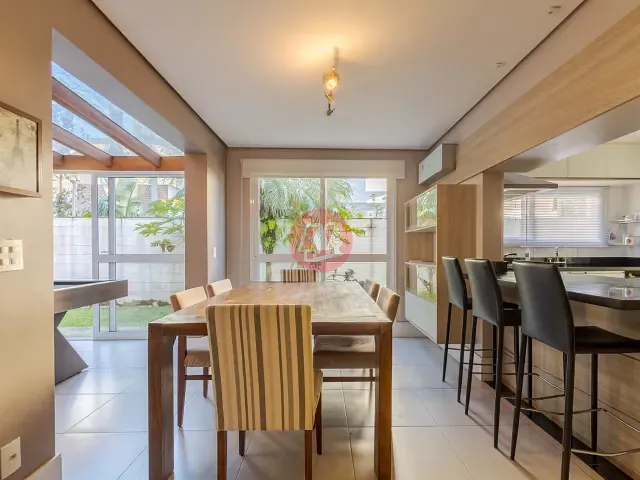 Casa com 220m² 3 quartos e 3 banheiros, à venda, no bairro Lomba do Pinheiro em Porto Alegre