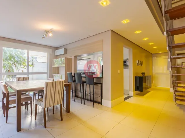 Casa com 220m² 3 quartos e 3 banheiros, à venda, no bairro Lomba do Pinheiro em Porto Alegre