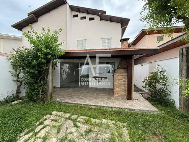 Casa com 250m² 3 quartos e 3 banheiros, para alugar, no bairro Parque Esperança em Taubaté
