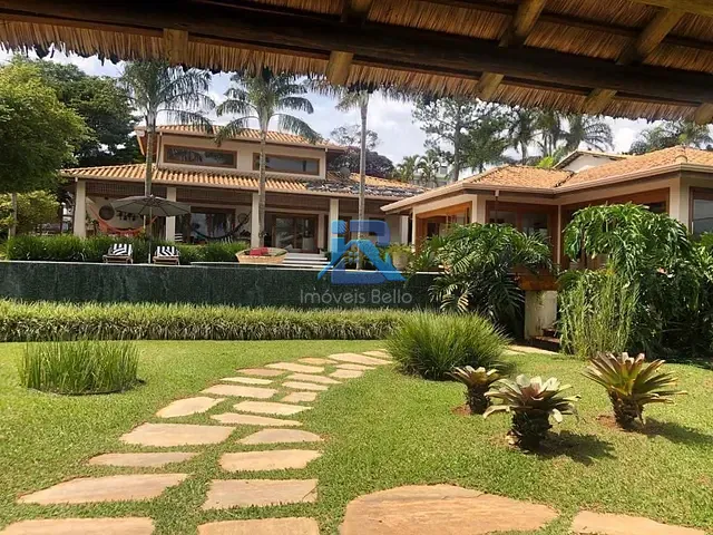 Casa com 1500m² 3 quartos e 5 banheiros, à venda ou para alugar, no bairro Ville Chamonix em Itatiba