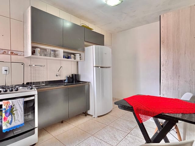 Casa com 180m² 3 quartos e 2 banheiros, à venda, no bairro Oficinas em Ponta Grossa