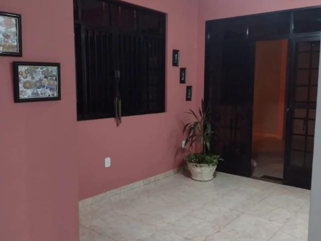 Casa 4 quartos e 2 banheiros, à venda, no bairro centro em São Francisco de Itabapoana