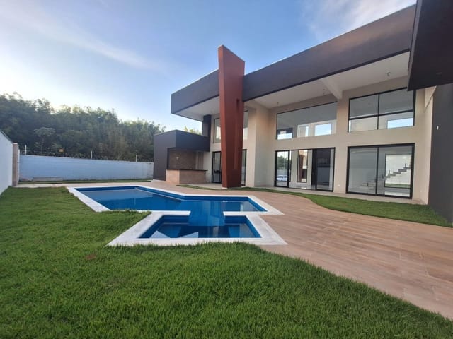 Casa com 775m² 4 quartos e 6 banheiros, à venda, no bairro Condomínio Residencial Colinas do Paratehy em São José dos Campos