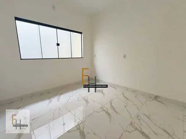 Casa com 180m² 3 quartos e 2 banheiros, à venda, no bairro Independência em Aparecida de Goiânia